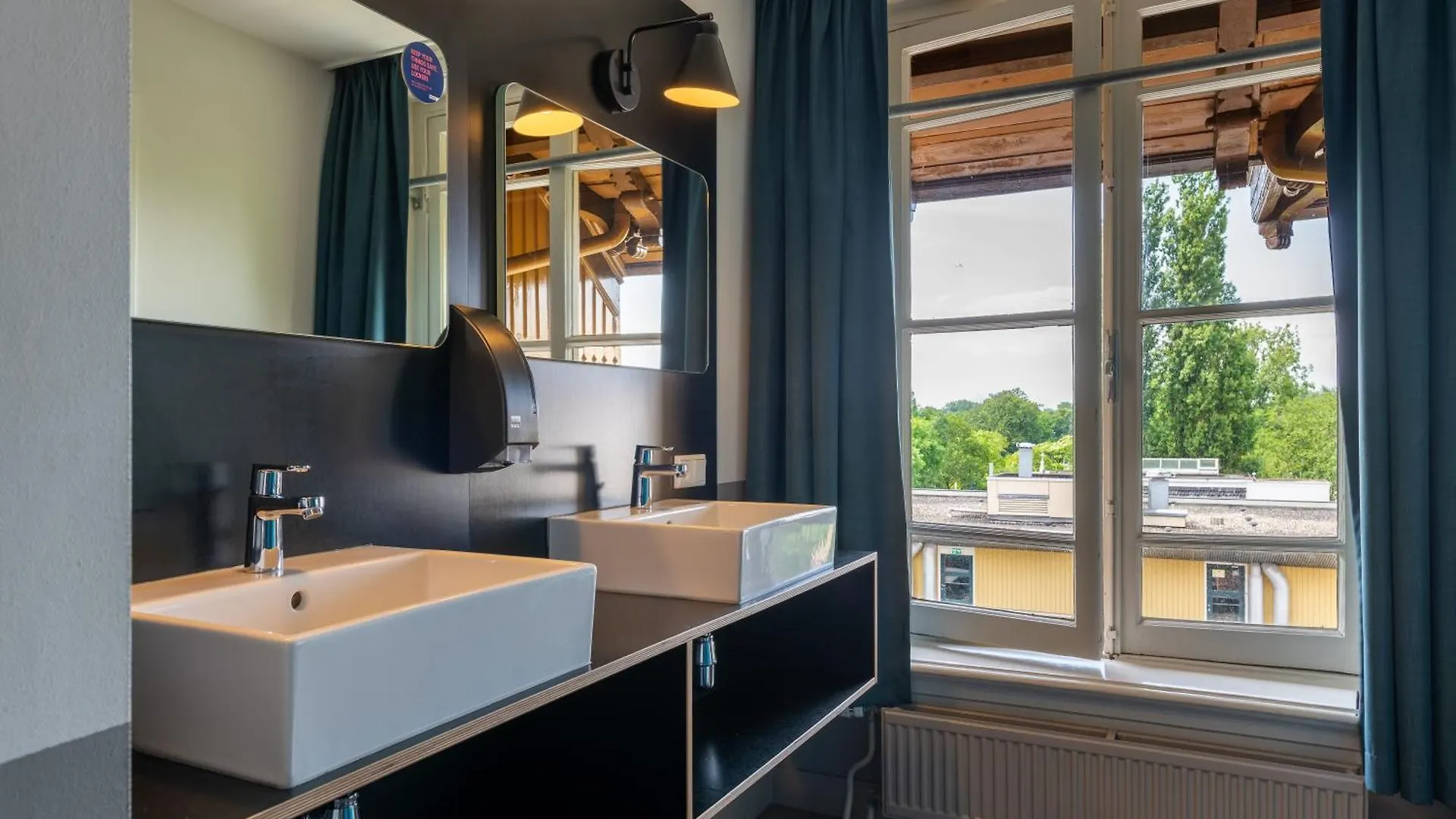 Stayokay Hostel Amsterdam Vondelpark